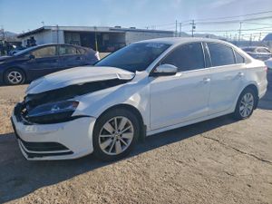 Volkswagen Jetta SE 1.8L 4 2015