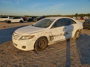 Toyota Camry BASE 2.5L 4 2011