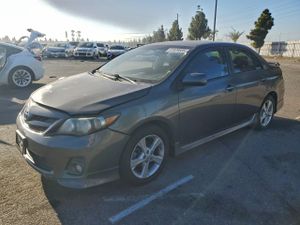 Toyota Corolla BASE 1.8L 4 2012