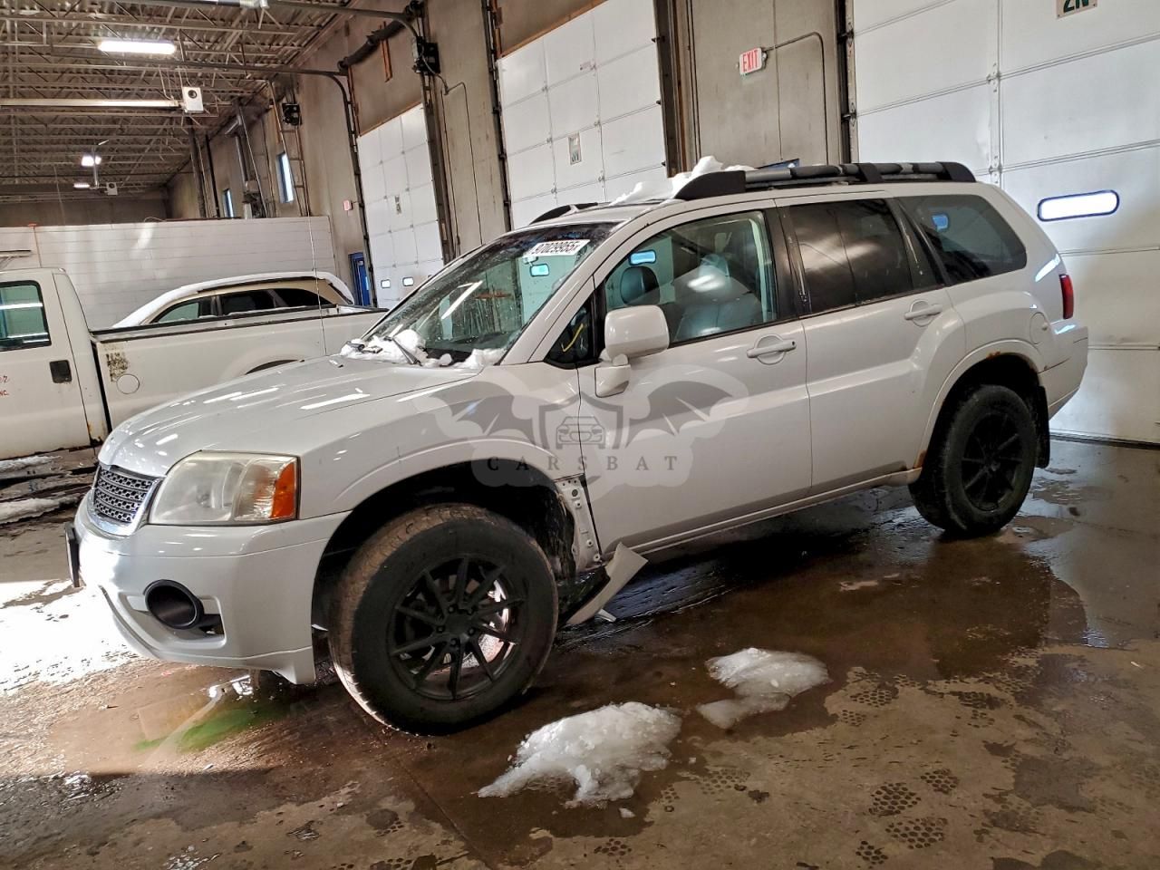 Mitsubishi Endeavor SE 3.8L 6 2011