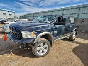 RAM 1500 SLT 5.7L 8 2013