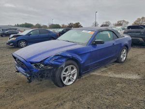 Ford Mustang 3.7L 6 2013