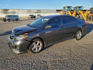 Toyota Corolla BASE 1.8L 4 2013