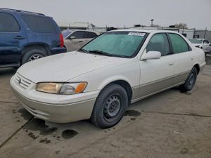 Toyota Camry LE 2.2L 4 1999