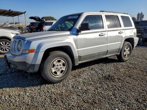 Jeep Patriot SPORT 2.4L 4 2011