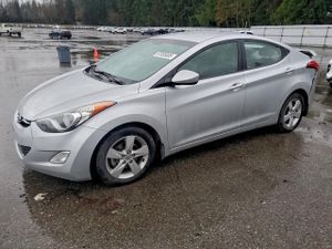 Hyundai Elantra GLS 1.8L 4 2013