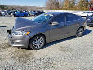 Ford Fusion SE 1.6L 4 2013