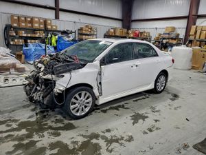 Toyota Corolla BASE 1.8L 4 2010