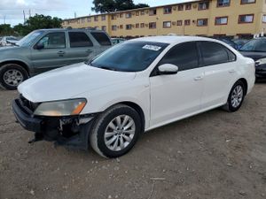 Volkswagen Passat S 1.8L 4 2015