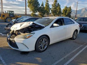 Toyota Camry LE 2.5L 4 2015