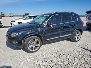 Volkswagen Tiguan S 2.0L 4 2014