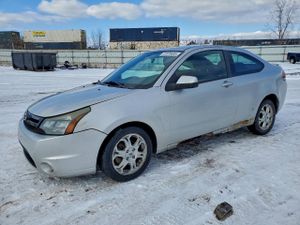 Ford Focus SE 2.0L 4 2010