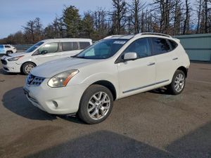 Nissan Rogue S 2.5L 4 2012