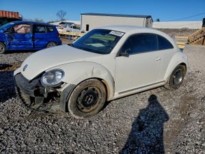 Volkswagen Beetle 2.5L 5 2012