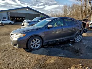 Toyota Camry BASE 2.5L 4 2011