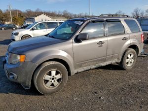Ford Escape XLT 3.0L 6 2012