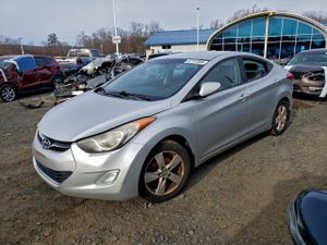 Hyundai Elantra GLS 1.8L 4 2013