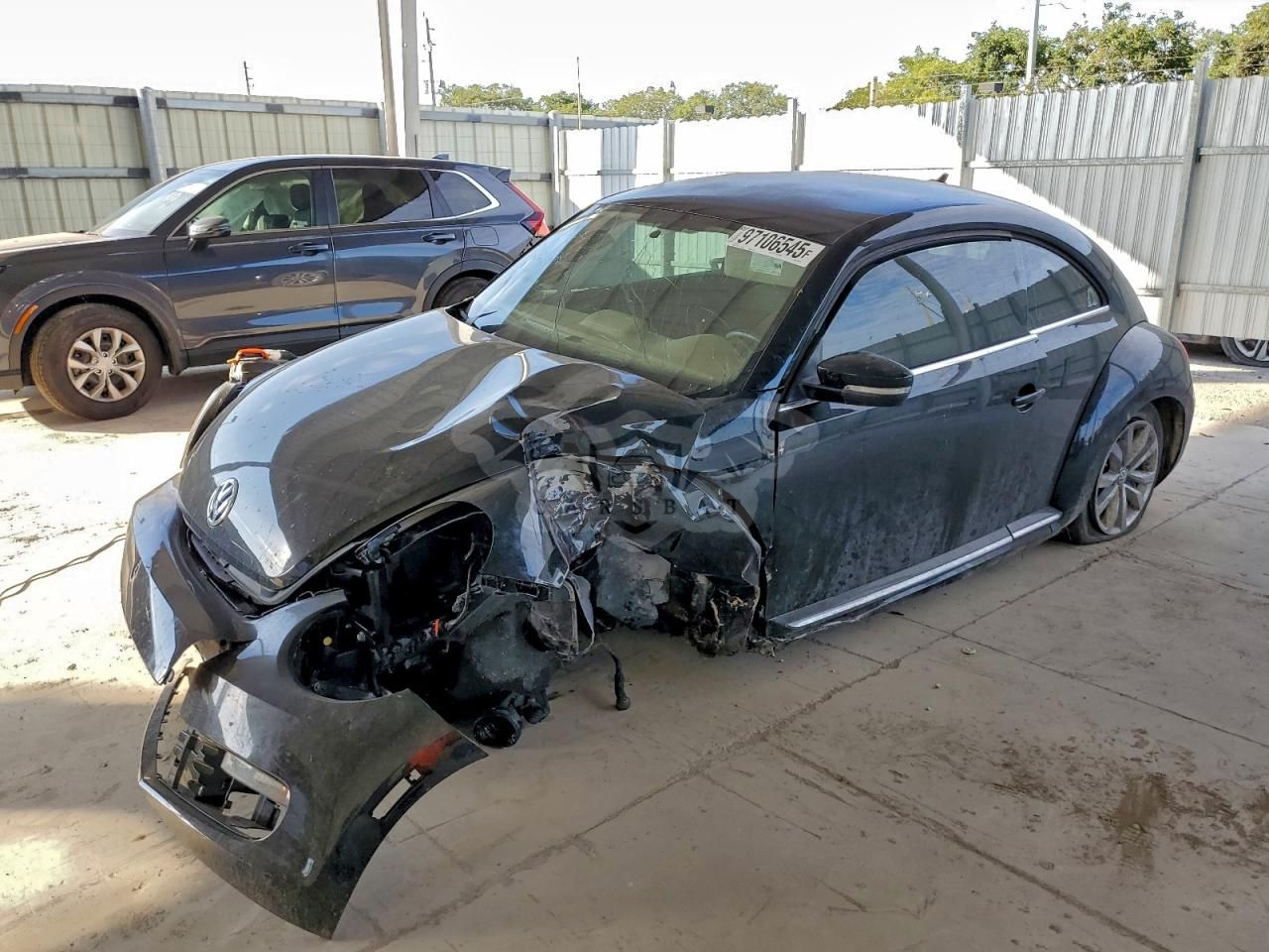 Volkswagen Beetle 2.0L 4 2013