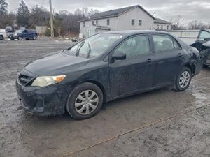 Toyota Corolla BASE 1.8L 4 2013