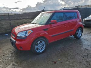 Kia Soul + 2.0L 4 2011