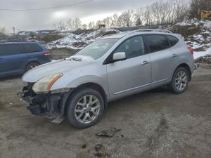 Nissan Rogue S 2.5L 4 2013