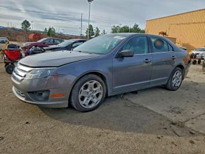 Ford Fusion SE 2.5L 4 2010