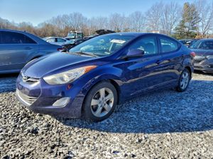 Hyundai Elantra GLS 1.8L 4 2013