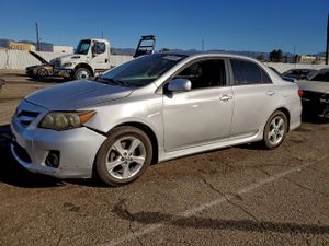 Toyota Corolla BASE 1.8L 4 2012