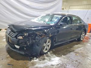 Volkswagen Passat S 1.8L 4 2015