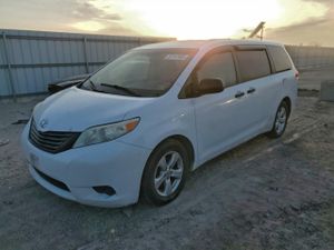 Toyota Sienna 3.5L 6 2014