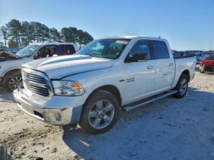 RAM 1500 SLT 5.7L 8 2015
