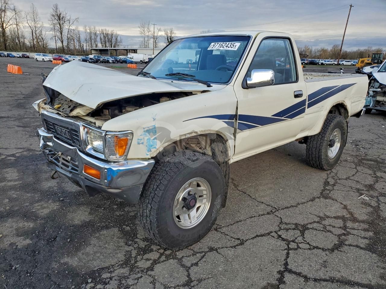 Toyota Hilux 1/2 TON SHORT WHEELBASE SR5 3.0L 6 1989