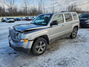 Jeep Patriot LATITUDE 2.4L 4 2015