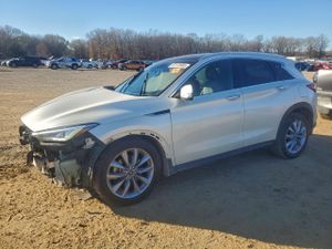 Infiniti QX50 ESSENTIAL 2.0L 4 2021