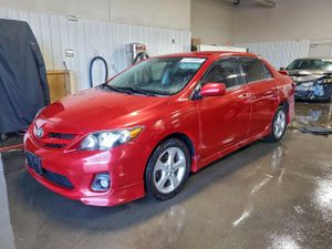 Toyota Corolla BASE 1.8L 4 2013