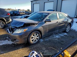Toyota Camry BASE 2.5L 4 2011