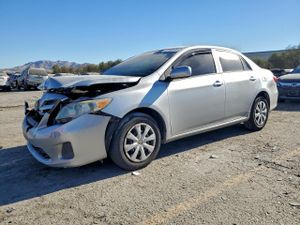 Toyota Corolla BASE 1.8L 4 2013