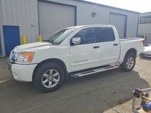 Nissan Titan XE 5.6L 8 2010
