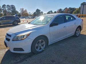 Chevrolet Malibu LS 2.5L 4 2013