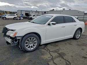 Chrysler 300 LIMITED 3.6L 6 2011