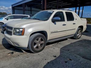 Chevrolet Avalanche LTZ 5.3L 8 2013