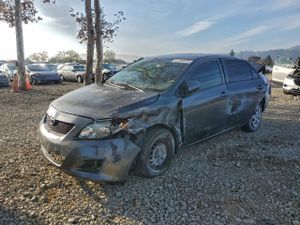 Toyota Corolla BASE 1.8L 4 2010