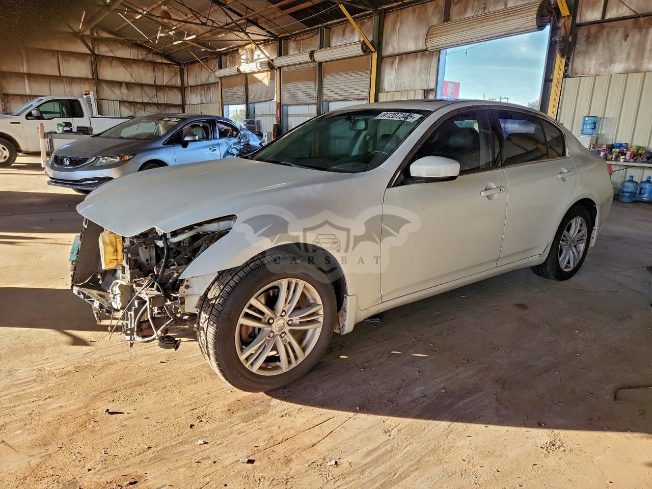 Infiniti G37 3.7L 6 2011