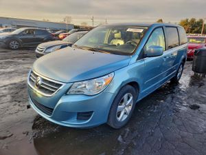 Volkswagen Routan SE 3.8L 6 2010