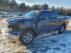 RAM 1500 SLT 5.7L 8 2015