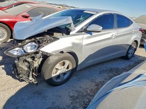 Hyundai Elantra SE 1.8L 4 2014