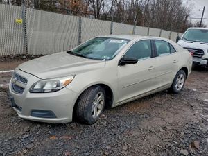 Chevrolet Malibu LS 2.5L 4 2013