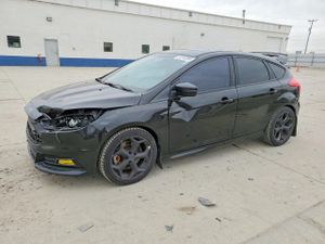 Ford Focus ST 2.0L 4 2015