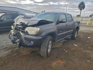 Toyota Tacoma DOUBLE CAB 4.0L 6 2015