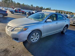 Toyota Camry BASE 2.5L 4 2010